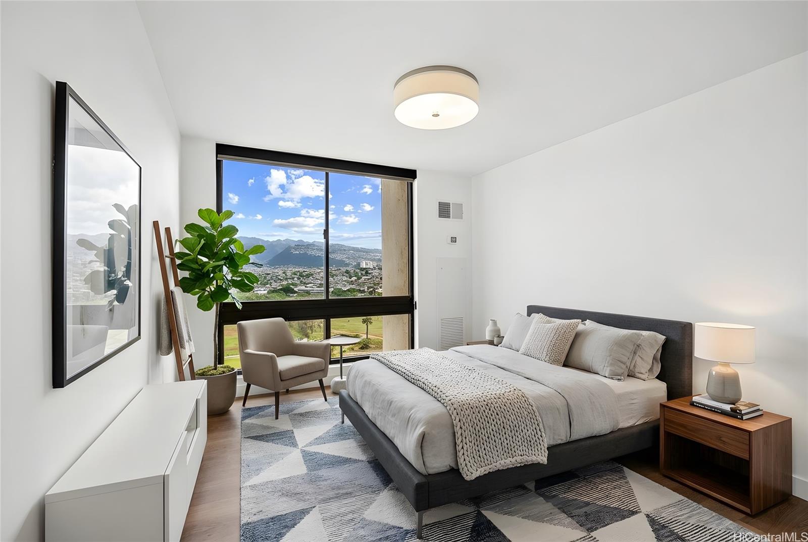 Liliuokalani Gardens condo # II-1912, Honolulu, Hawaii - photo 12 of 25