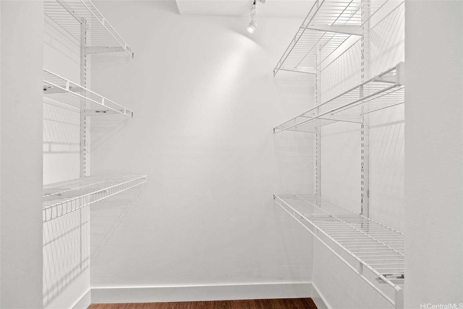 Liliuokalani Gardens condo # II-1912, Honolulu, Hawaii - photo 18 of 25