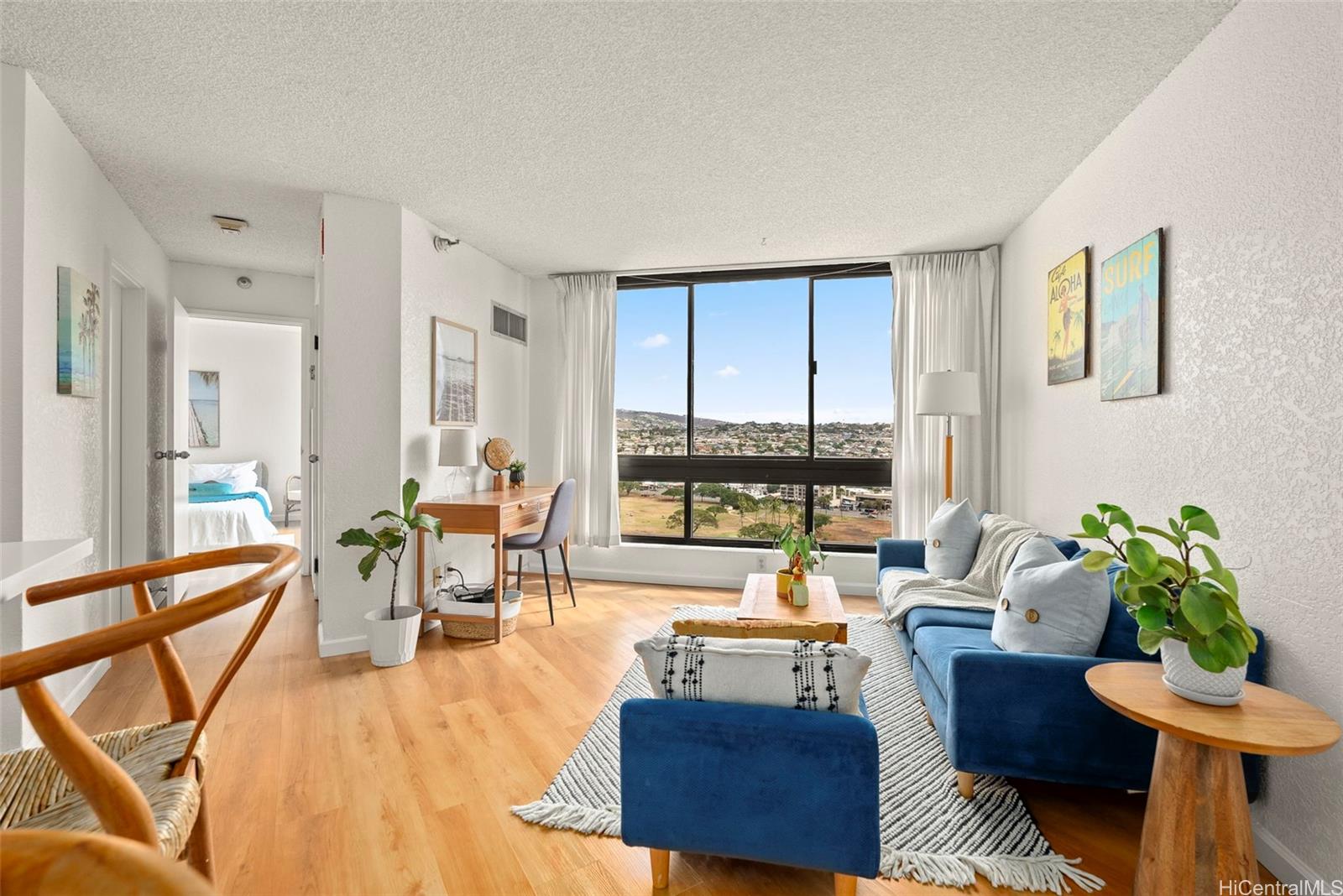 Liliuokalani Gardens condo # II-1913, Honolulu, Hawaii - photo 2 of 24