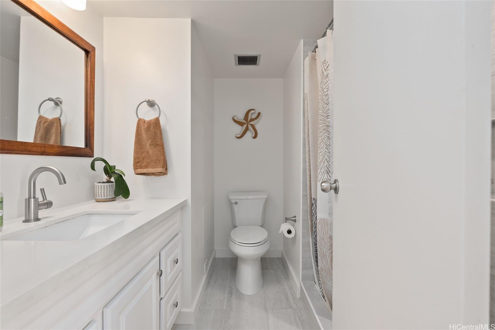 Liliuokalani Gardens condo # II-1913, Honolulu, Hawaii - photo 14 of 24