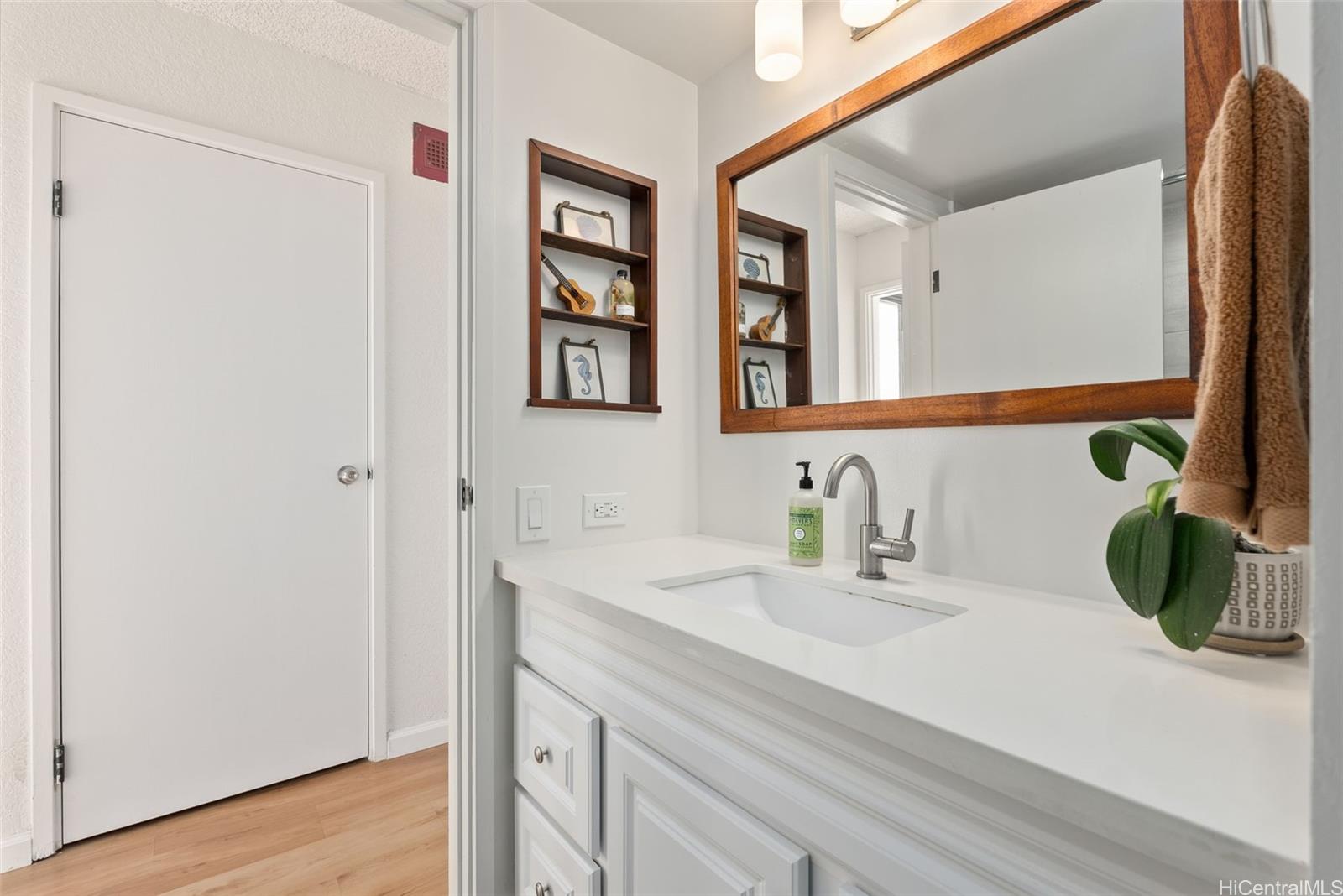 Liliuokalani Gardens condo # II-1913, Honolulu, Hawaii - photo 15 of 24