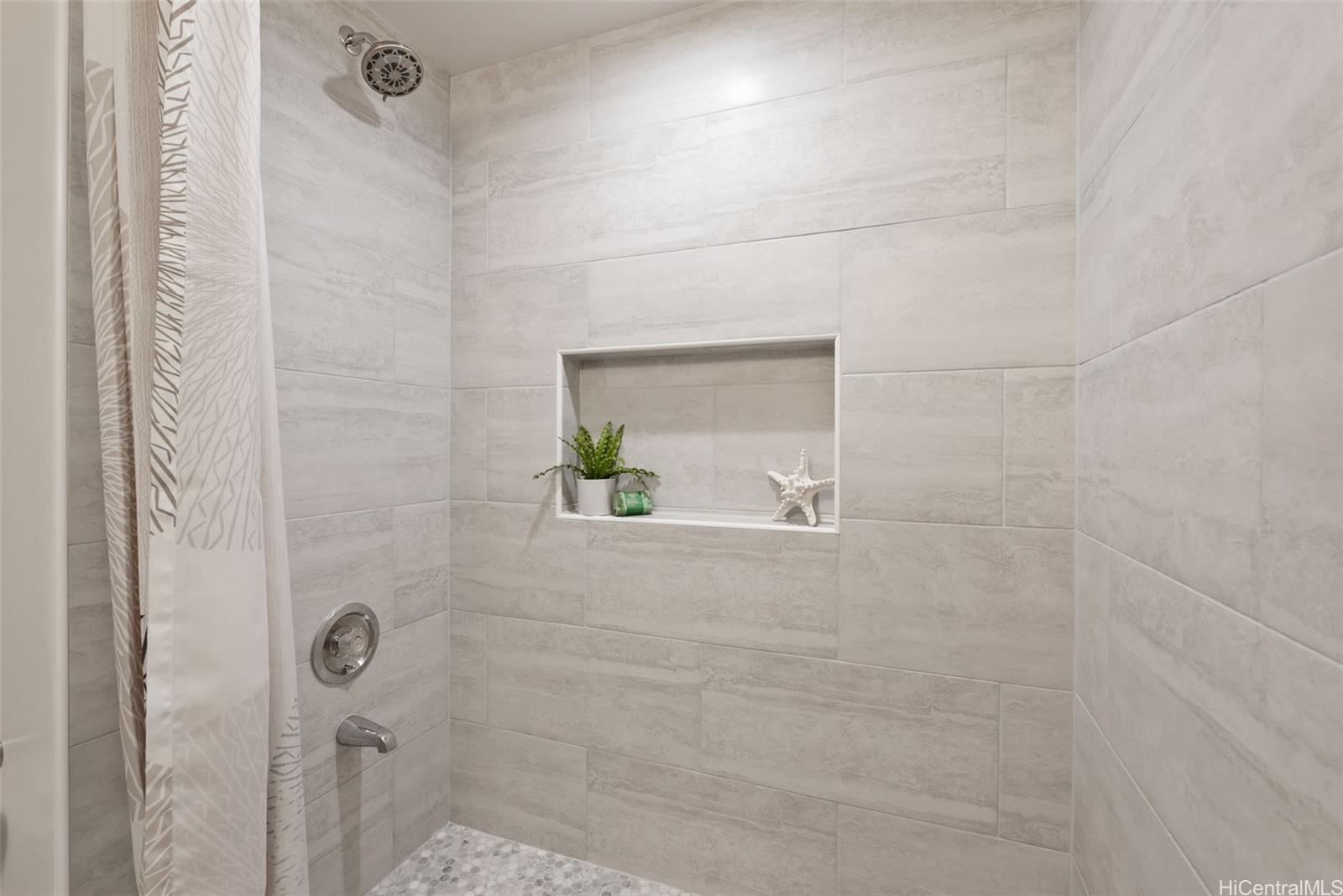 Liliuokalani Gardens condo # II-1913, Honolulu, Hawaii - photo 16 of 24