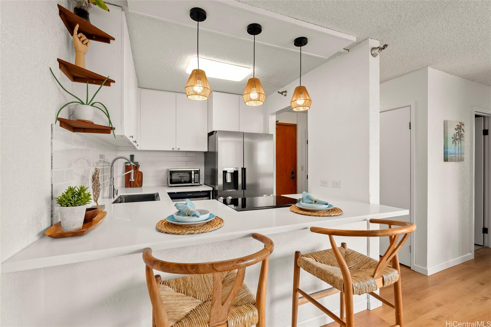 Liliuokalani Gardens condo # II-1913, Honolulu, Hawaii - photo 7 of 24