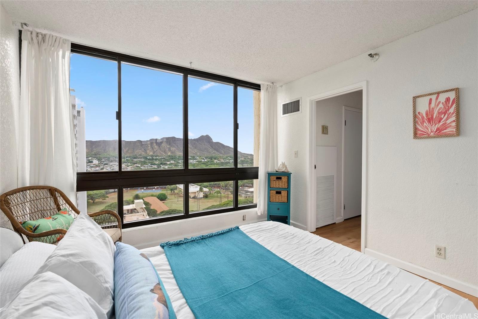 Liliuokalani Gardens condo # II-1913, Honolulu, Hawaii - photo 10 of 24