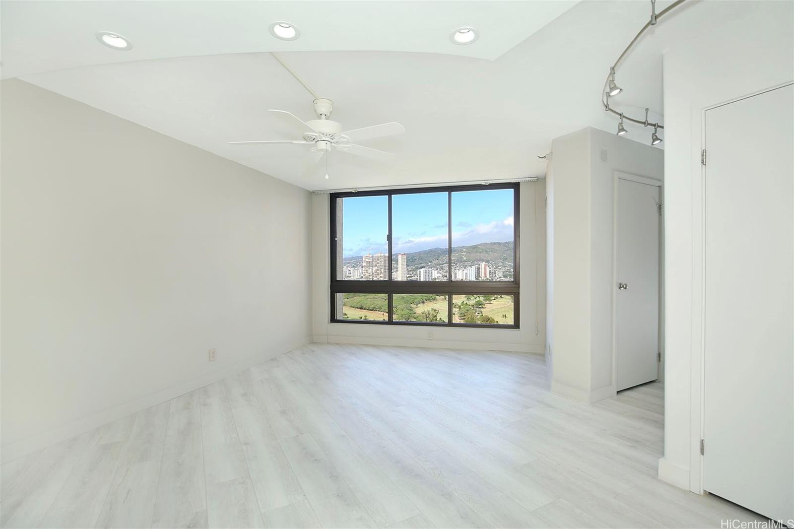 300 Wai Nani Way Honolulu - Rental - photo 4 of 17