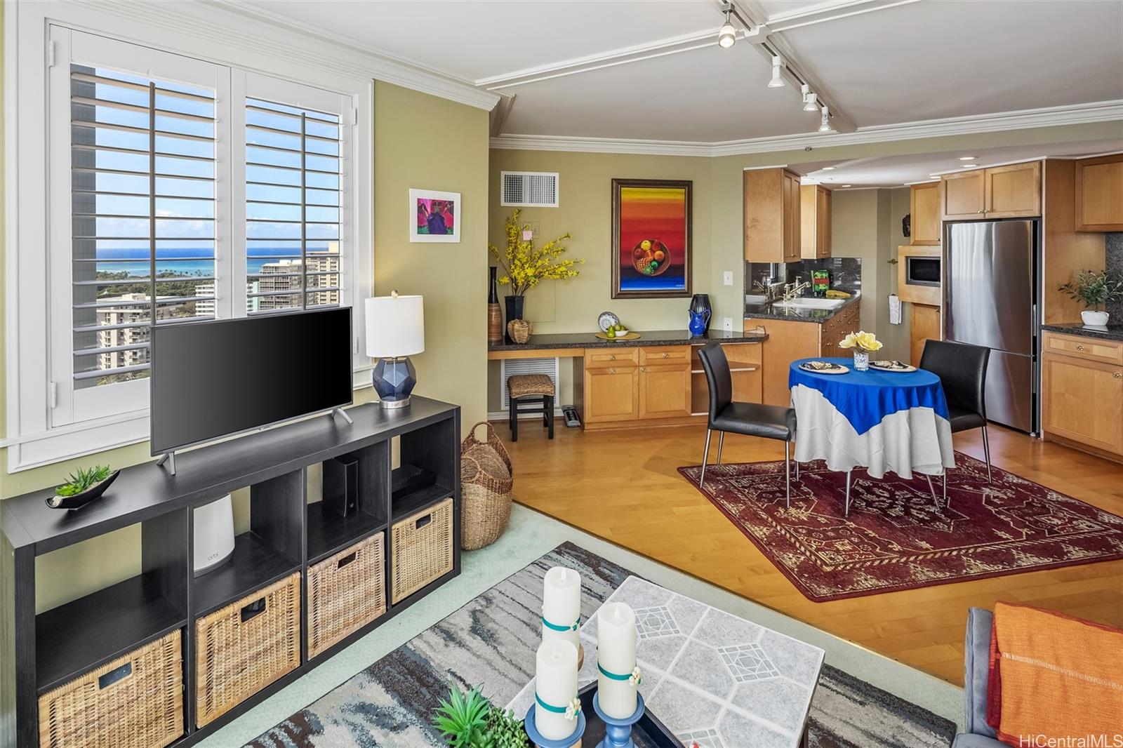 Liliuokalani Gardens condo # II2417, Honolulu, Hawaii - photo 11 of 20