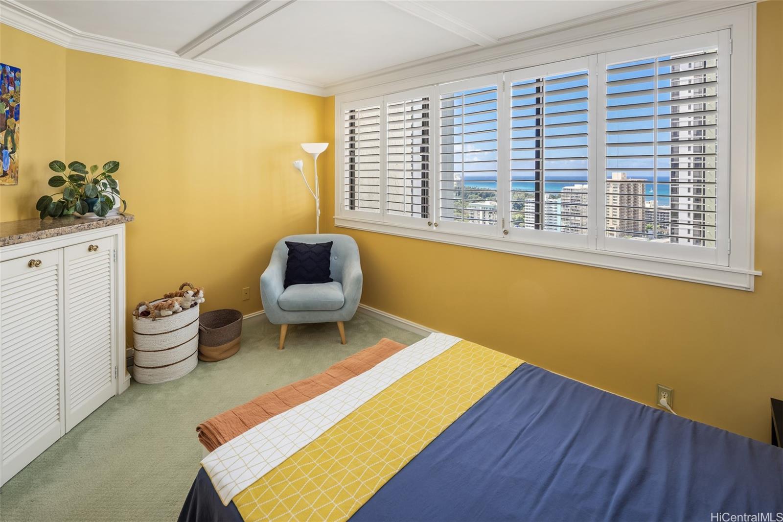 Liliuokalani Gardens condo # II2417, Honolulu, Hawaii - photo 13 of 20