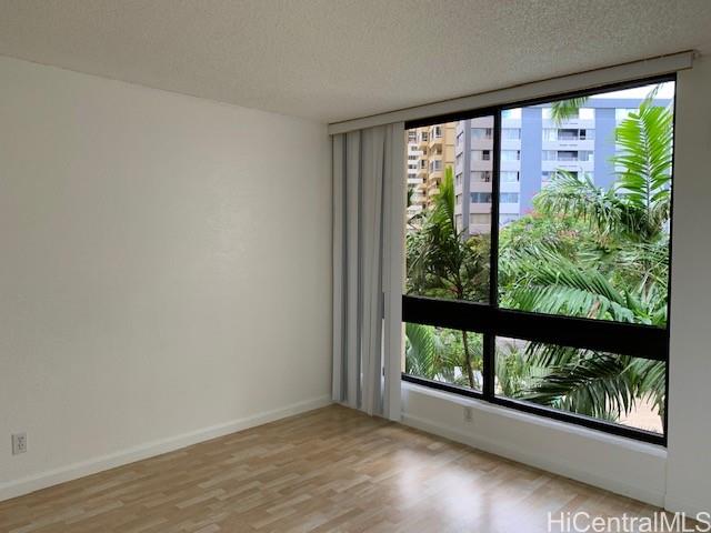 Liliuokalani Gardens condo # II416, Honolulu, Hawaii - photo 2 of 8
