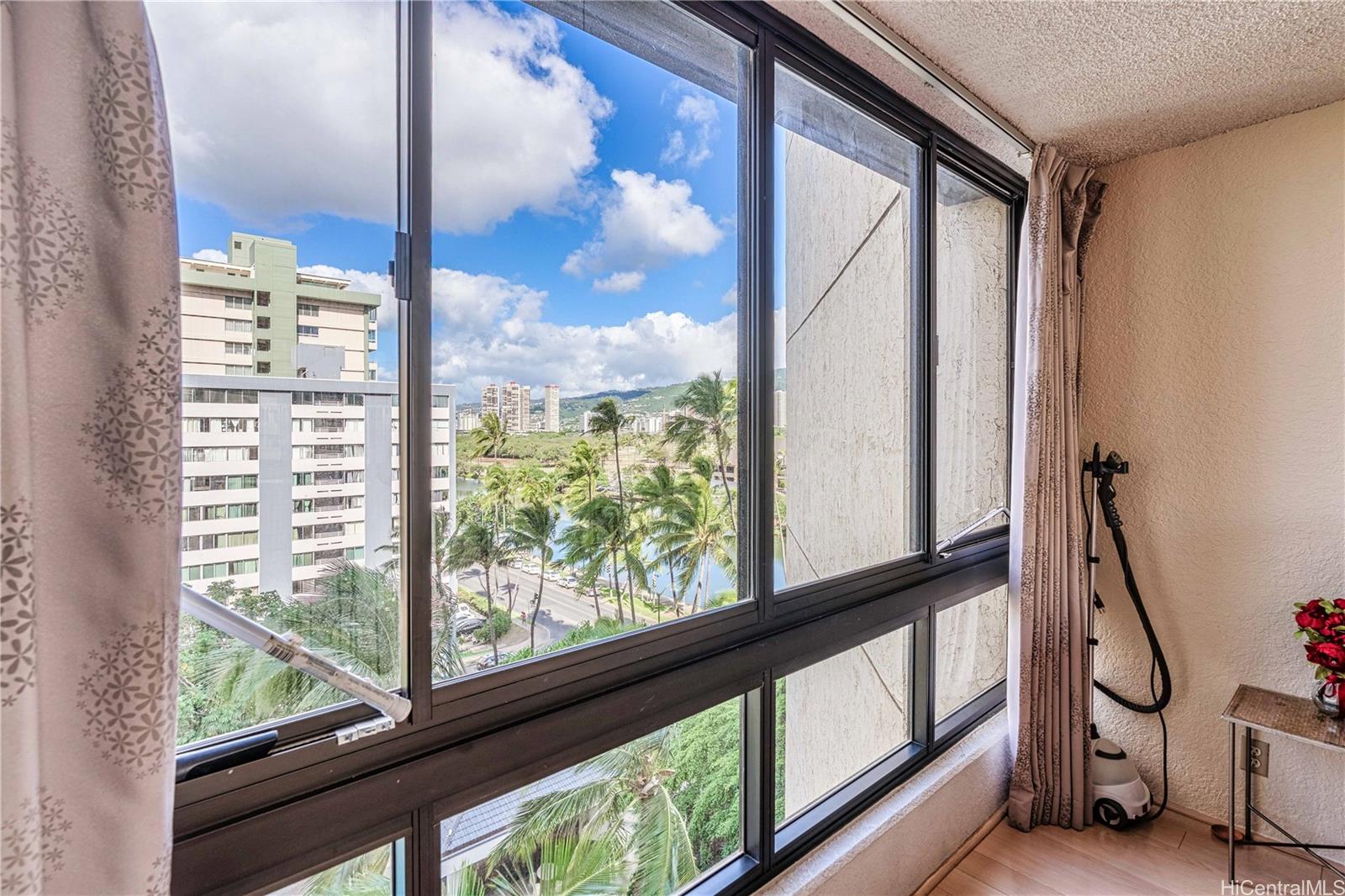 Liliuokalani Gardens condo # II914, Honolulu, Hawaii - photo 17 of 25