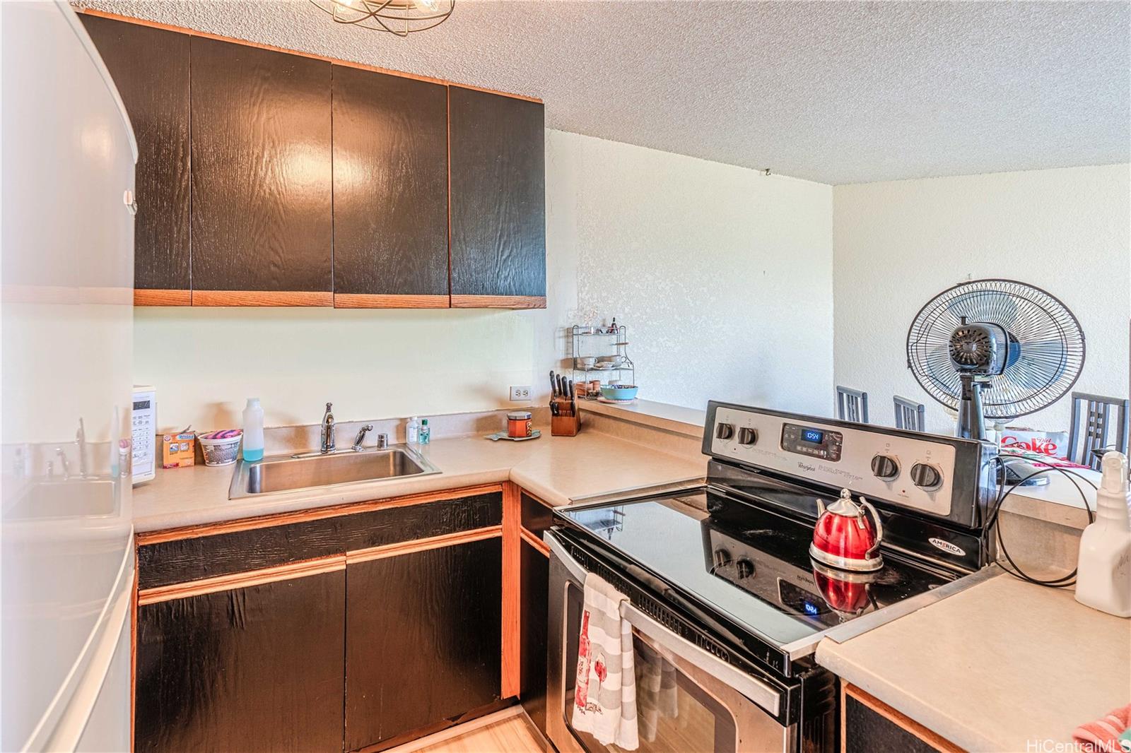 Liliuokalani Gardens condo # II914, Honolulu, Hawaii - photo 21 of 25