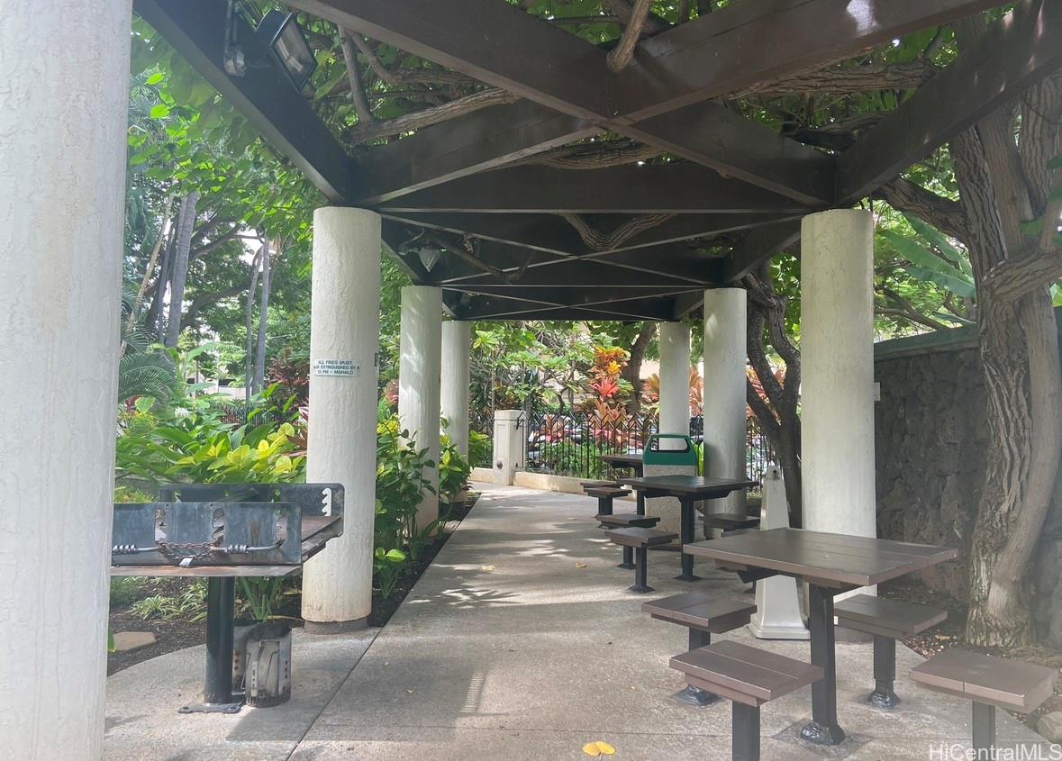 Liliuokalani Gardens condo # PH6, Honolulu, Hawaii - photo 13 of 17