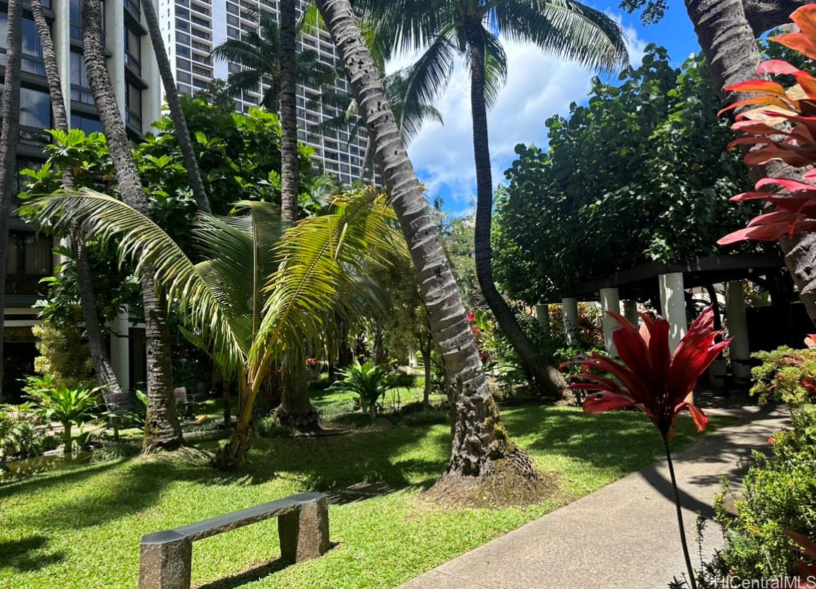 Liliuokalani Gardens condo # PH6, Honolulu, Hawaii - photo 9 of 17