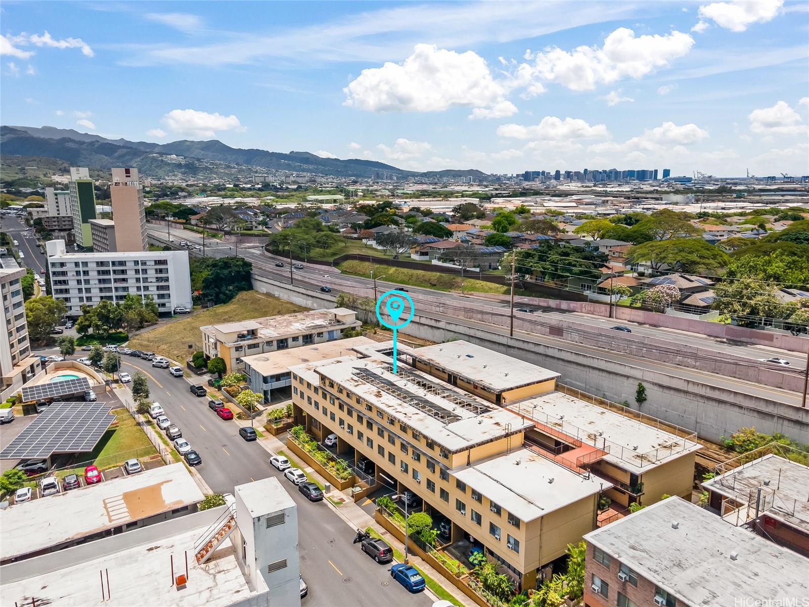 Hillside Villa condo # 401, Honolulu, Hawaii - photo 2 of 19