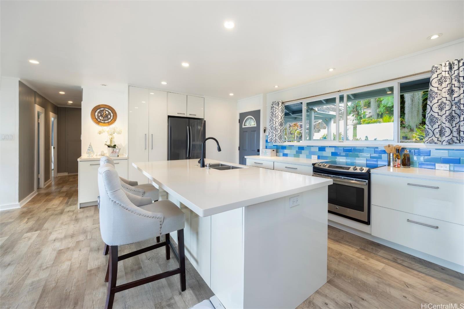 3003  Hoaloha Place Dowsett, Honolulu home - photo 8 of 24