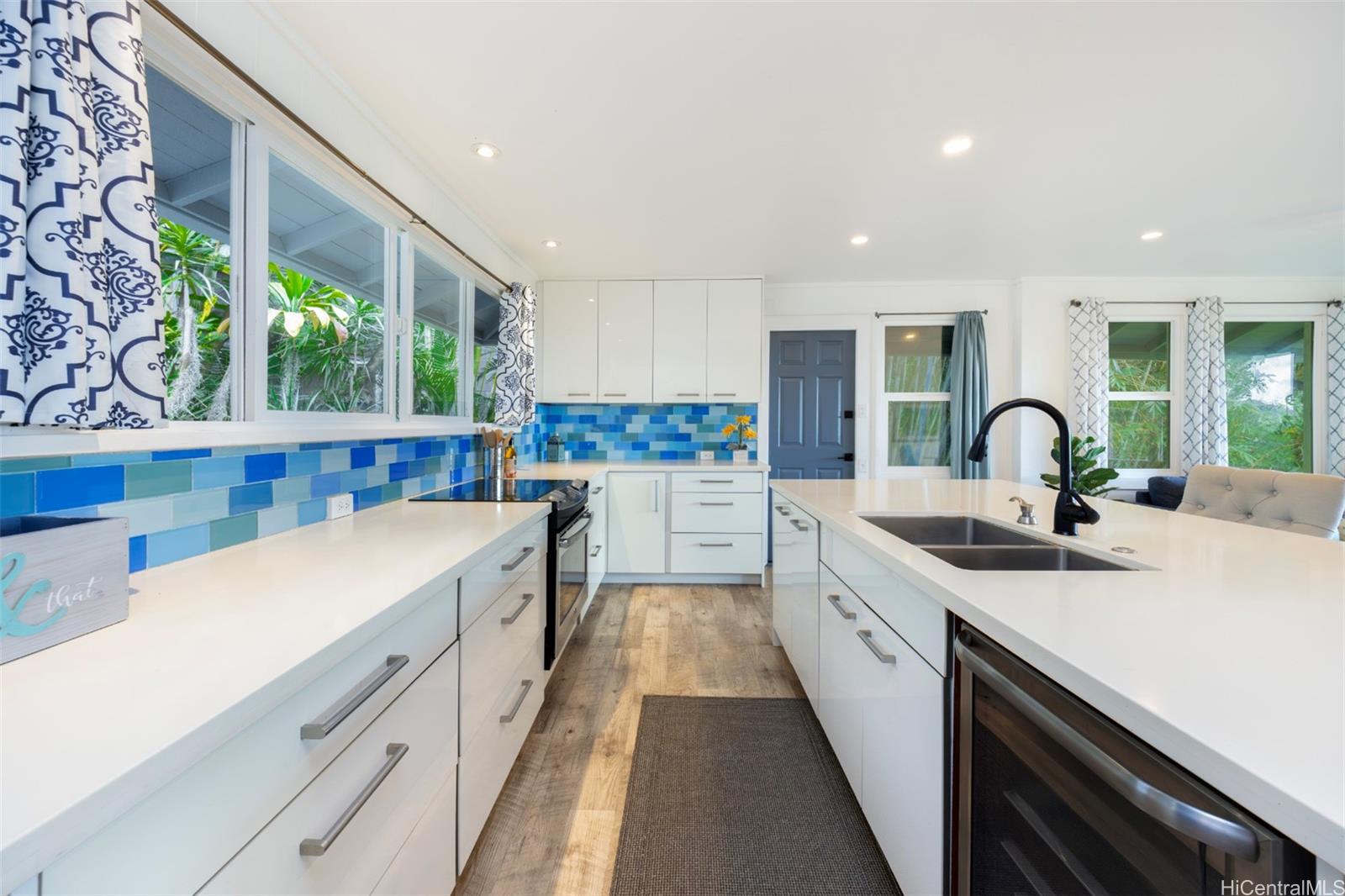 3003  Hoaloha Place Dowsett, Honolulu home - photo 9 of 24