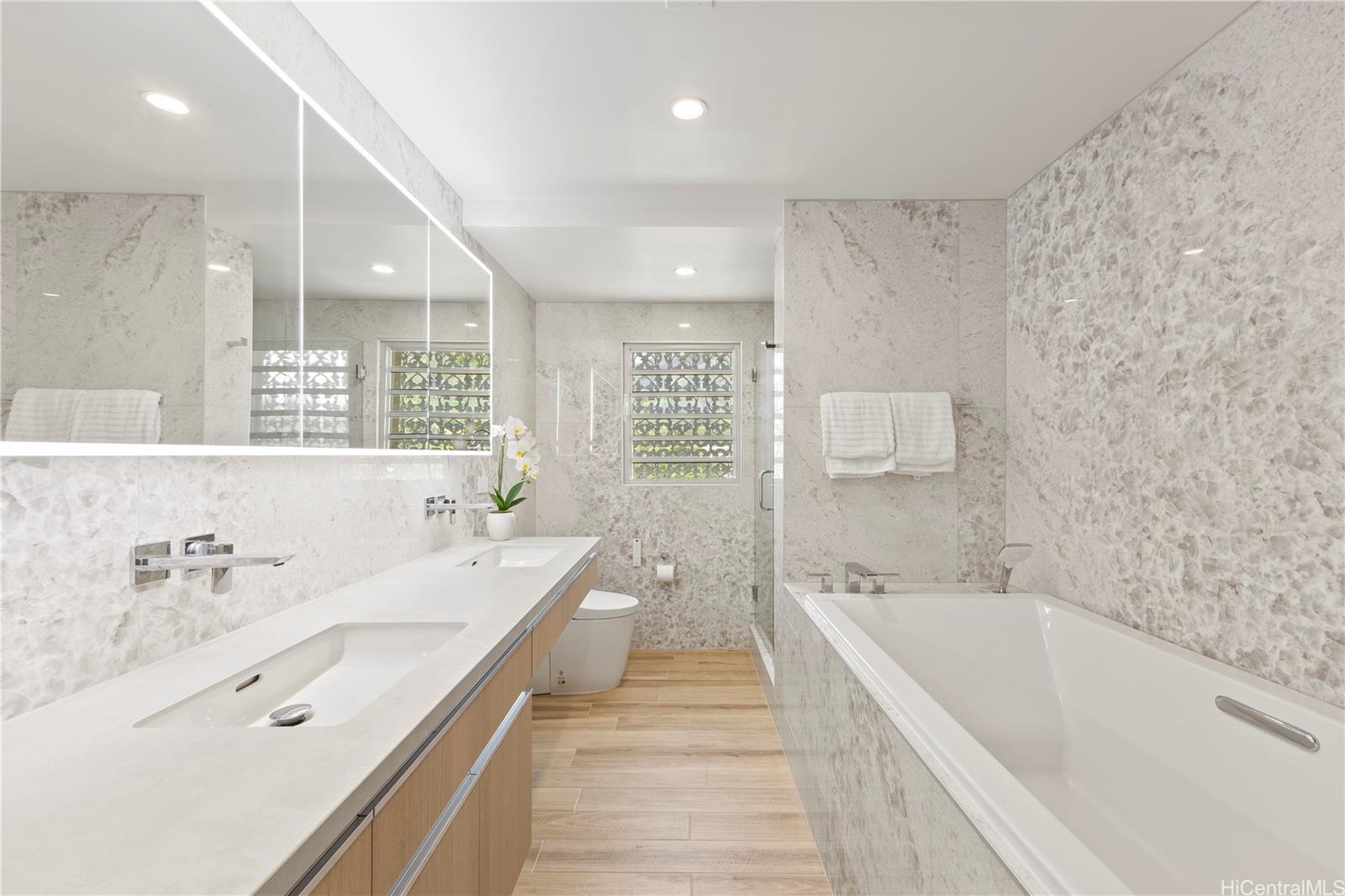 3003 Kalakaua condo # 5A, Honolulu, Hawaii - photo 18 of 25