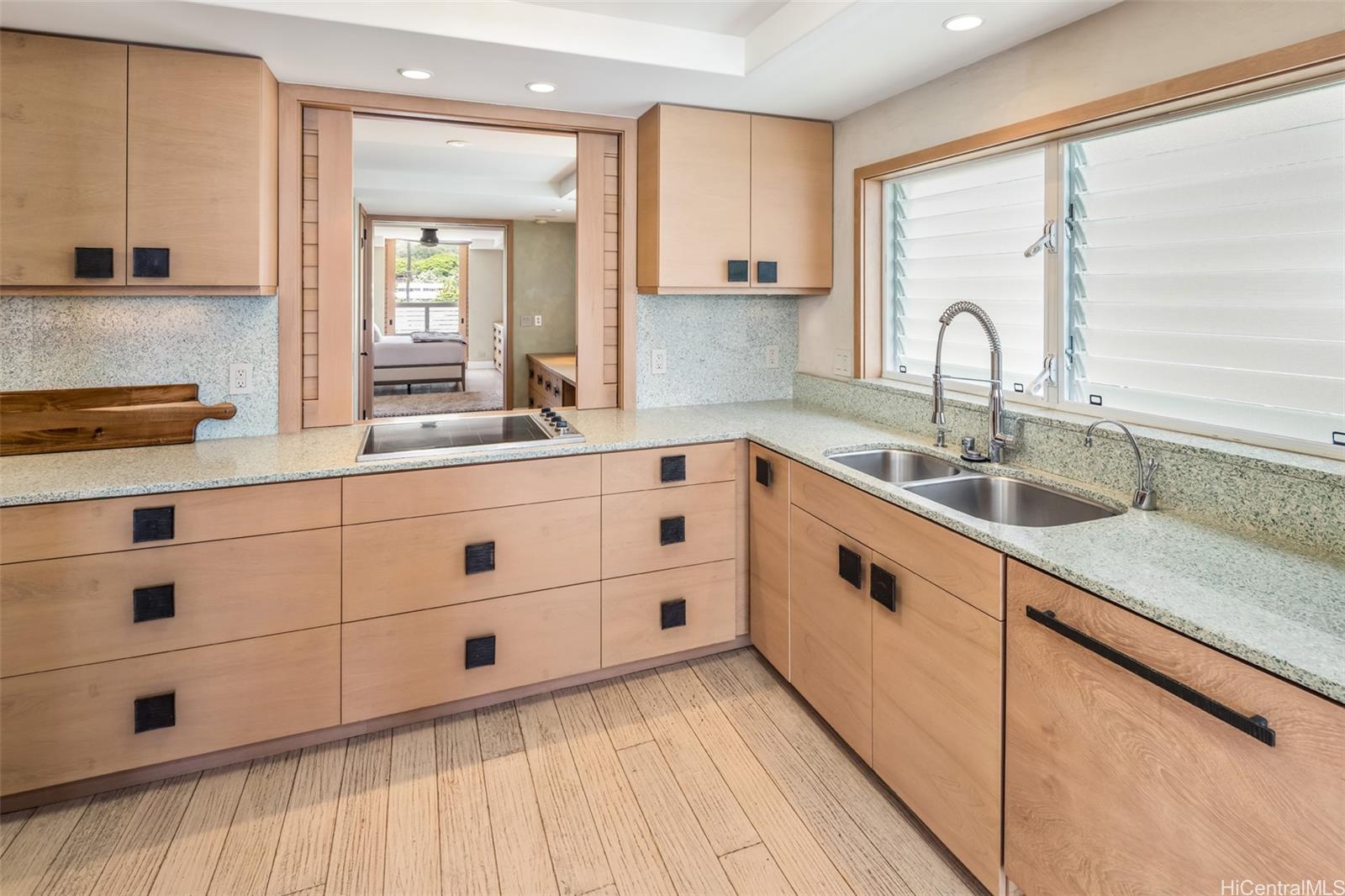 3003 Kalakaua condo # 5B, Honolulu, Hawaii - photo 7 of 25