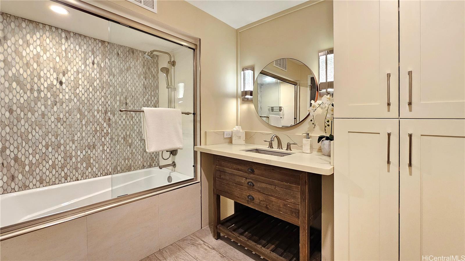 3003 Kalakaua condo # 6A, Honolulu, Hawaii - photo 22 of 25