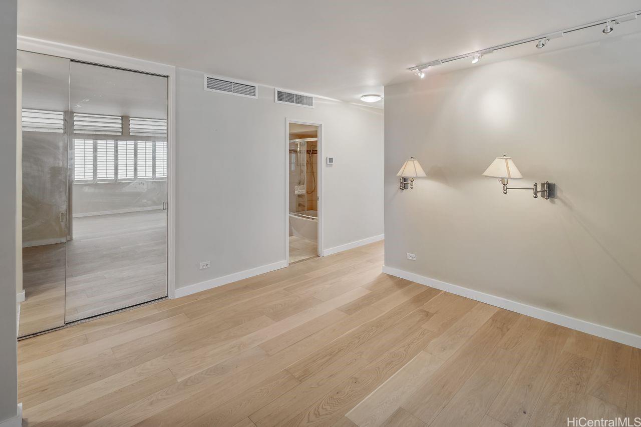 3003 Kalakaua condo # 7B, Honolulu, Hawaii - photo 15 of 25