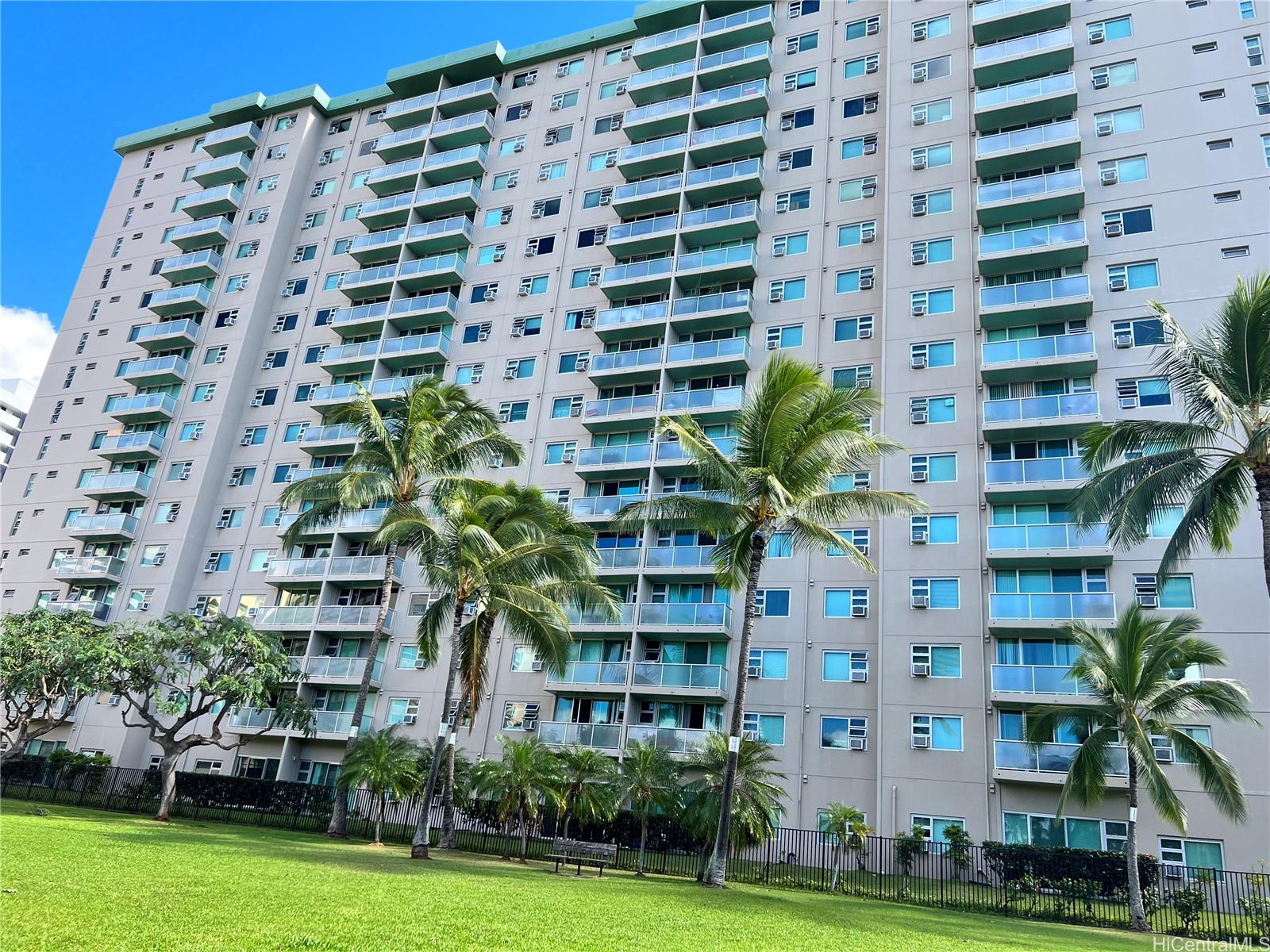 Country Club Village 6 1012, 3009 Ala Makahala Place, Honolulu Salt Lake