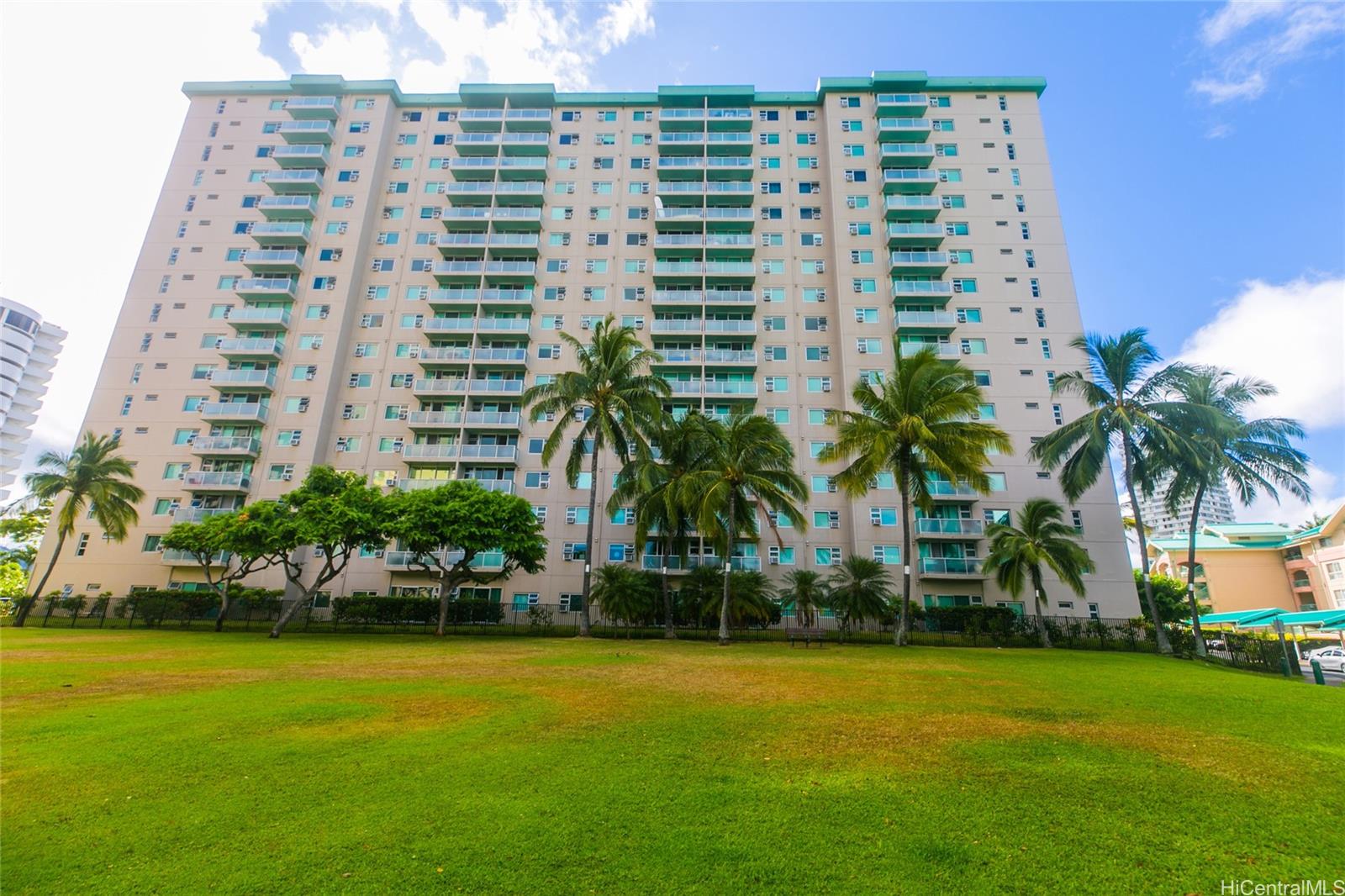 Country Club Village 6 condo # 103, Honolulu, Hawaii - photo 21 of 25