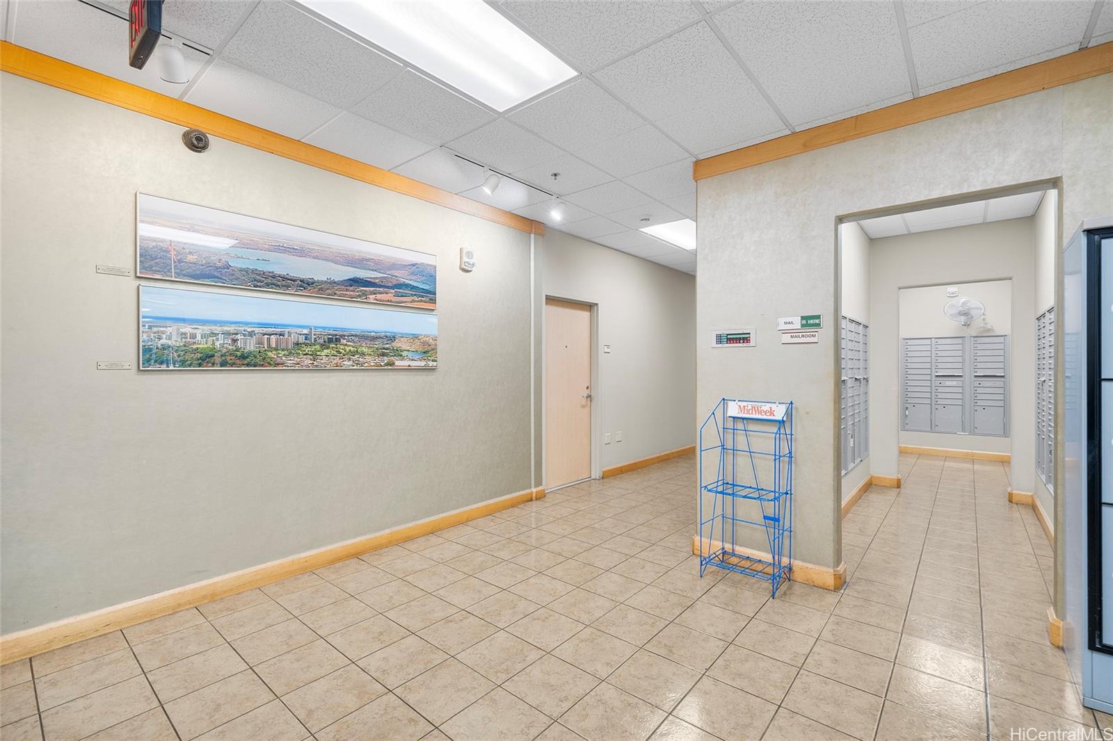 Country Club Village 6 condo # 1403, Honolulu, Hawaii - photo 11 of 17