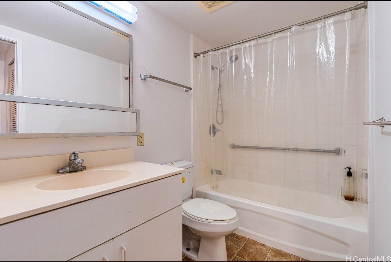 Country Club Village 6 condo # 1505, Honolulu, Hawaii - photo 7 of 11