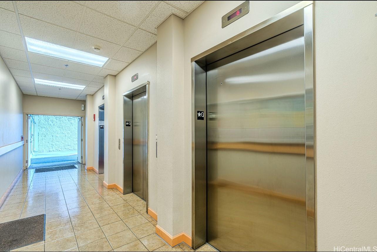 Country Club Village 6 condo # 1505, Honolulu, Hawaii - photo 9 of 11