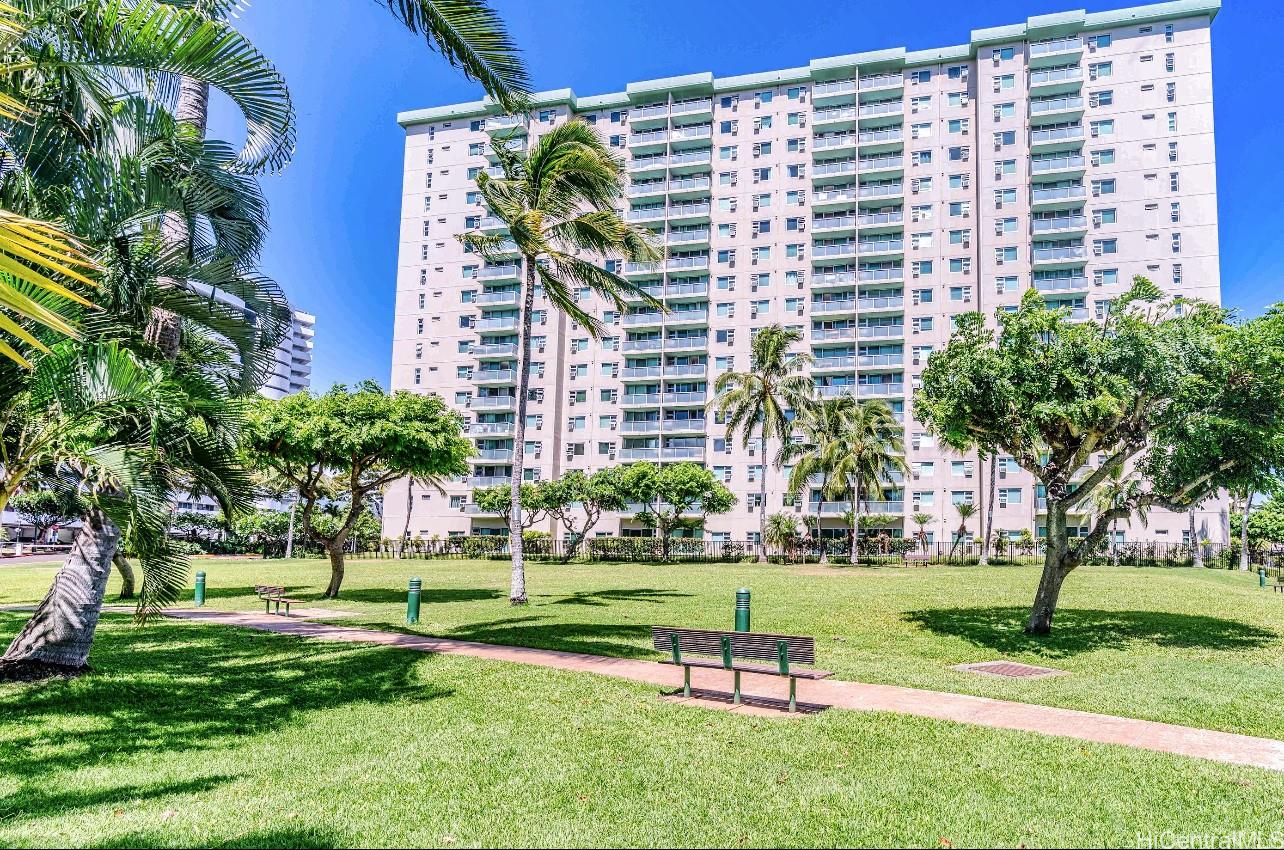 Country Club Village 6 condo # 1505, Honolulu, Hawaii - photo 10 of 11