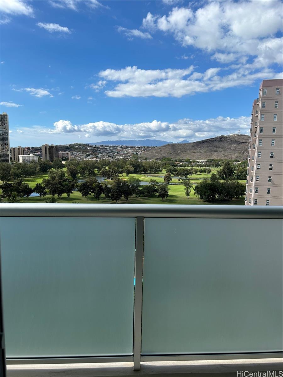 3009 Ala Makahala Place Honolulu - Rental - photo 2 of 10