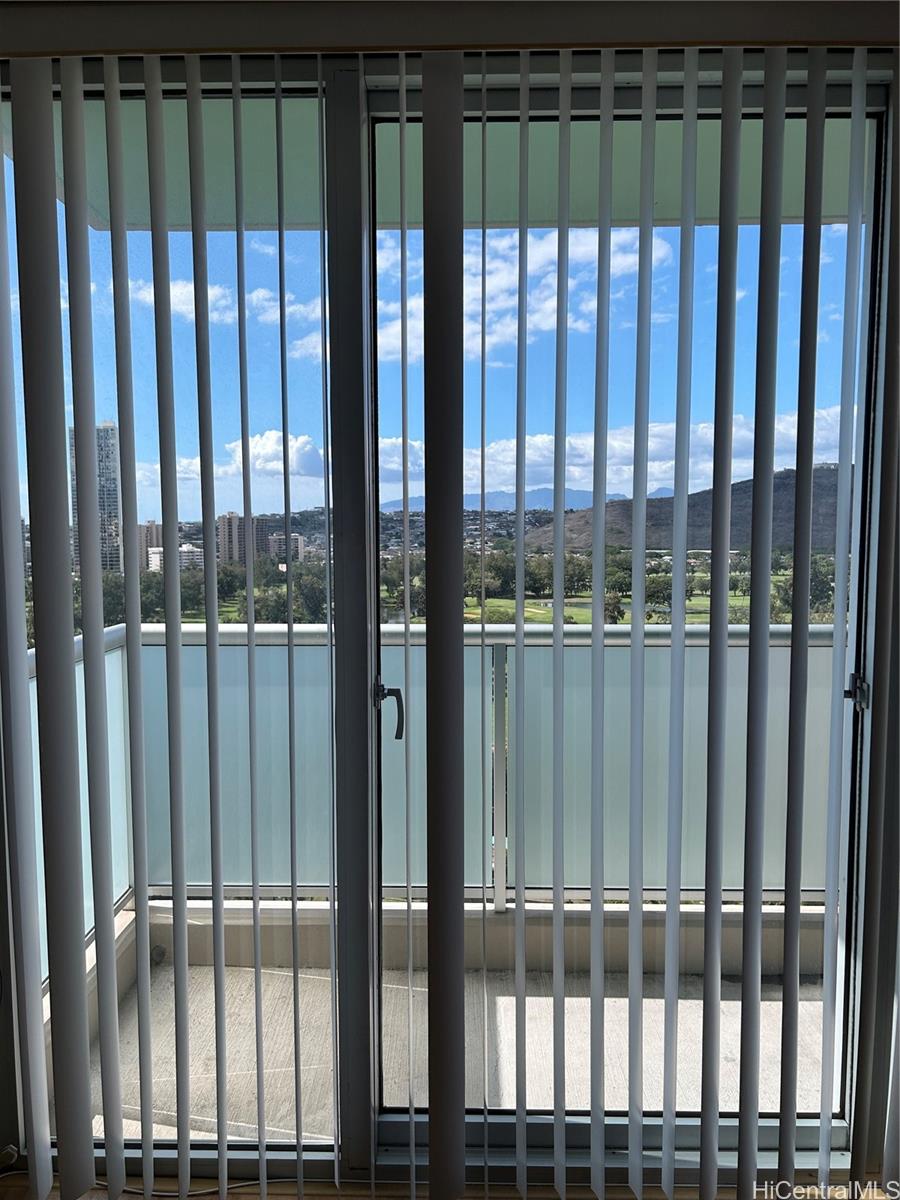 3009 Ala Makahala Place Honolulu - Rental - photo 3 of 10