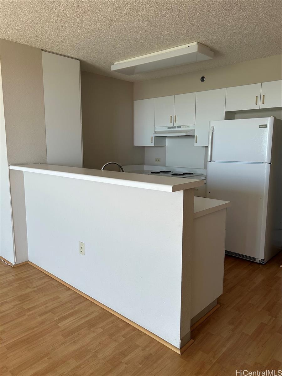 3009 Ala Makahala Place Honolulu - Rental - photo 7 of 10