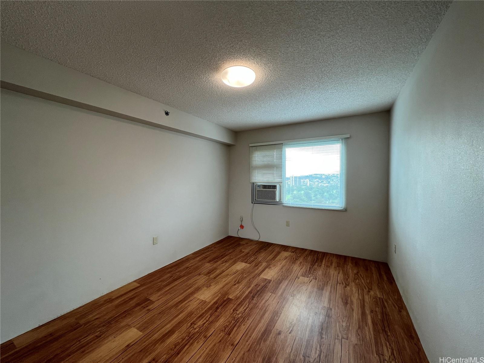 3009 Ala Makahala Place Honolulu - Rental - photo 6 of 12