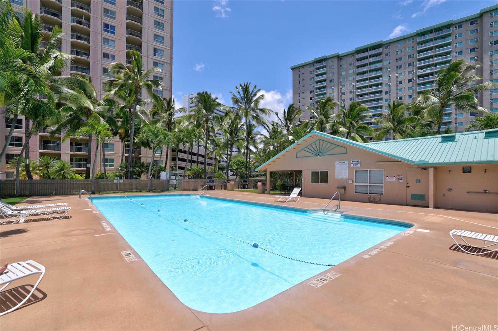 Country Club Village 6 condo # 1804, Honolulu, Hawaii - photo 16 of 20
