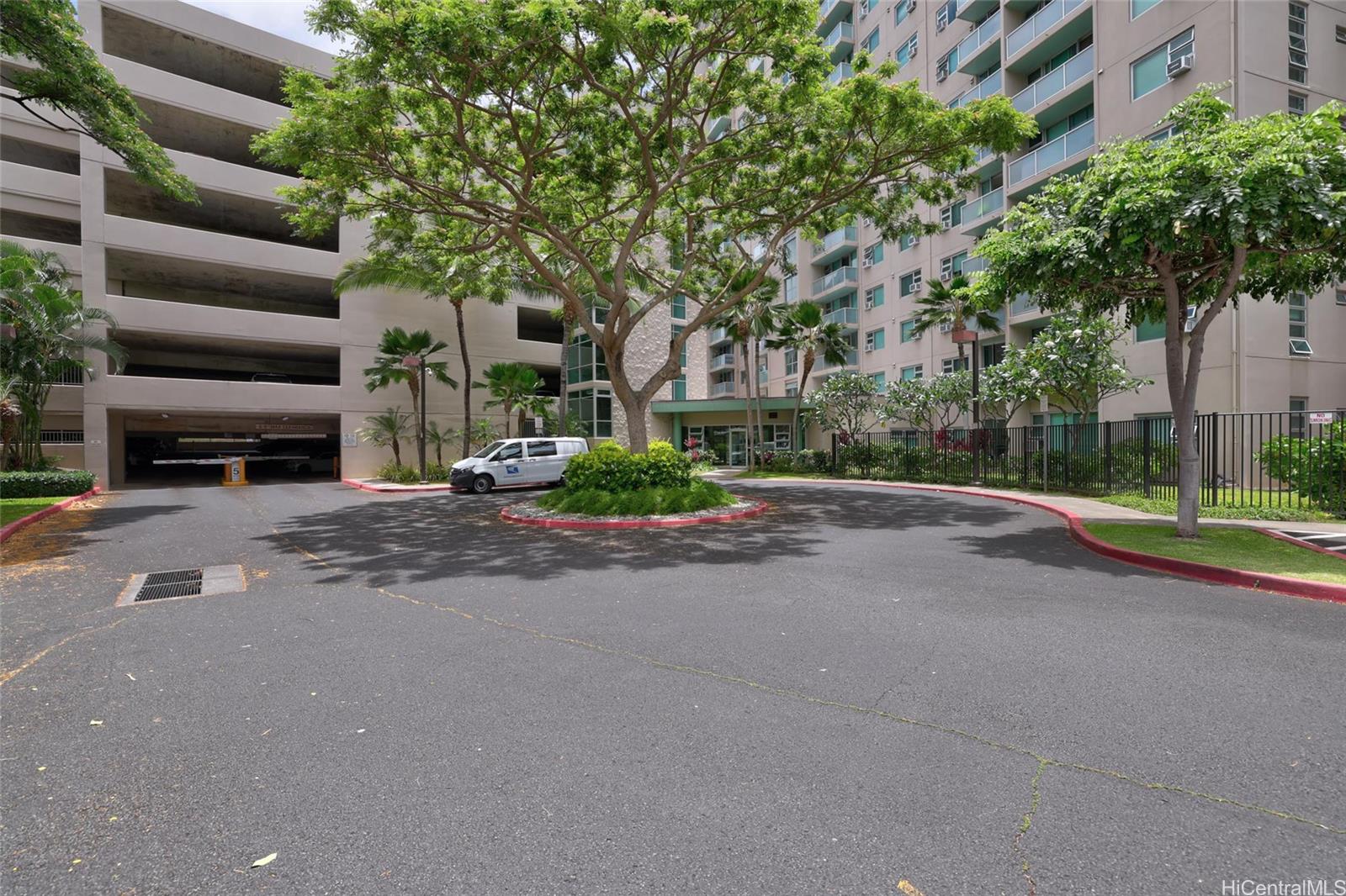 Country Club Village 6 condo # 1804, Honolulu, Hawaii - photo 19 of 20