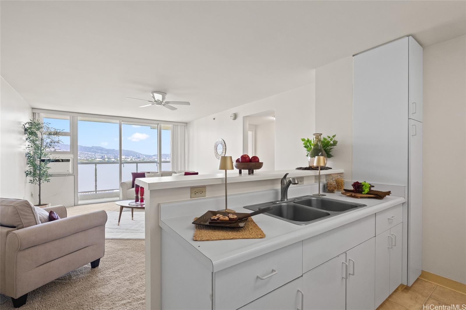 Country Club Village 6 condo # 1804, Honolulu, Hawaii - photo 4 of 20