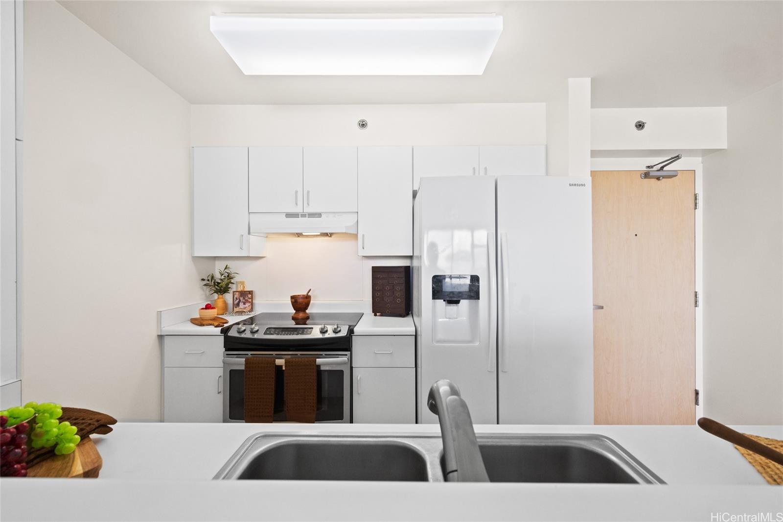 Country Club Village 6 condo # 1804, Honolulu, Hawaii - photo 6 of 20