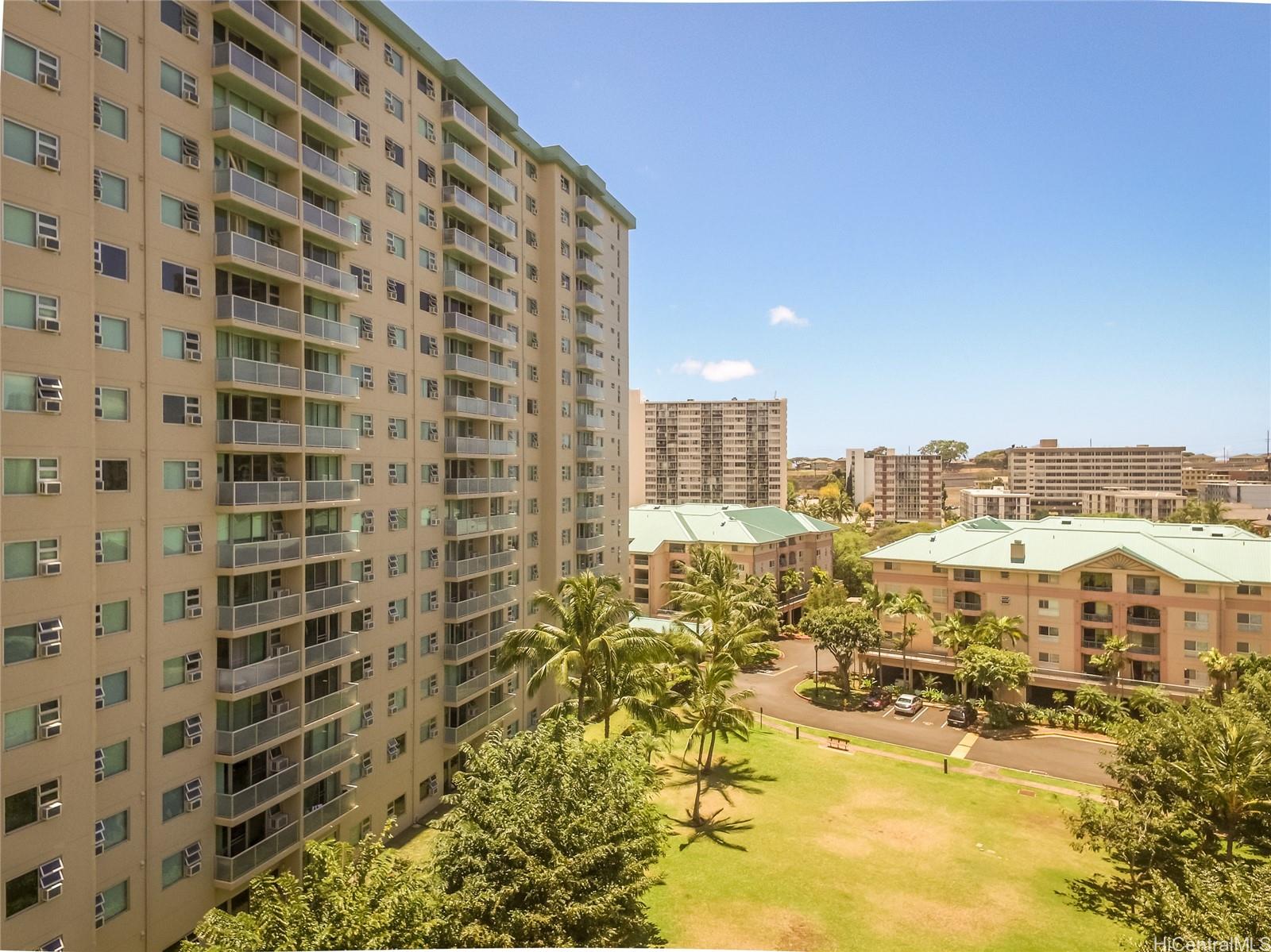 Country Club Village 6 condo # 1809, Honolulu, Hawaii - photo 15 of 18