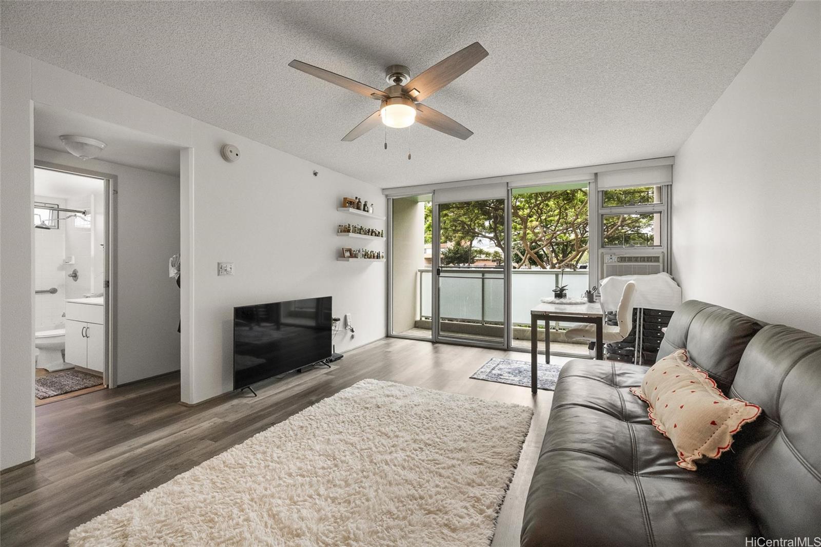 Country Club Village 6 condo # 214, Honolulu, Hawaii - photo 6 of 19