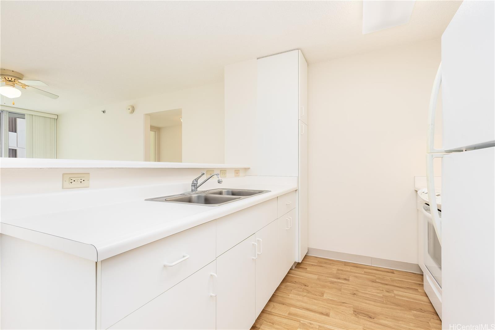 Country Club Village 6 condo # 504, Honolulu, Hawaii - photo 13 of 20