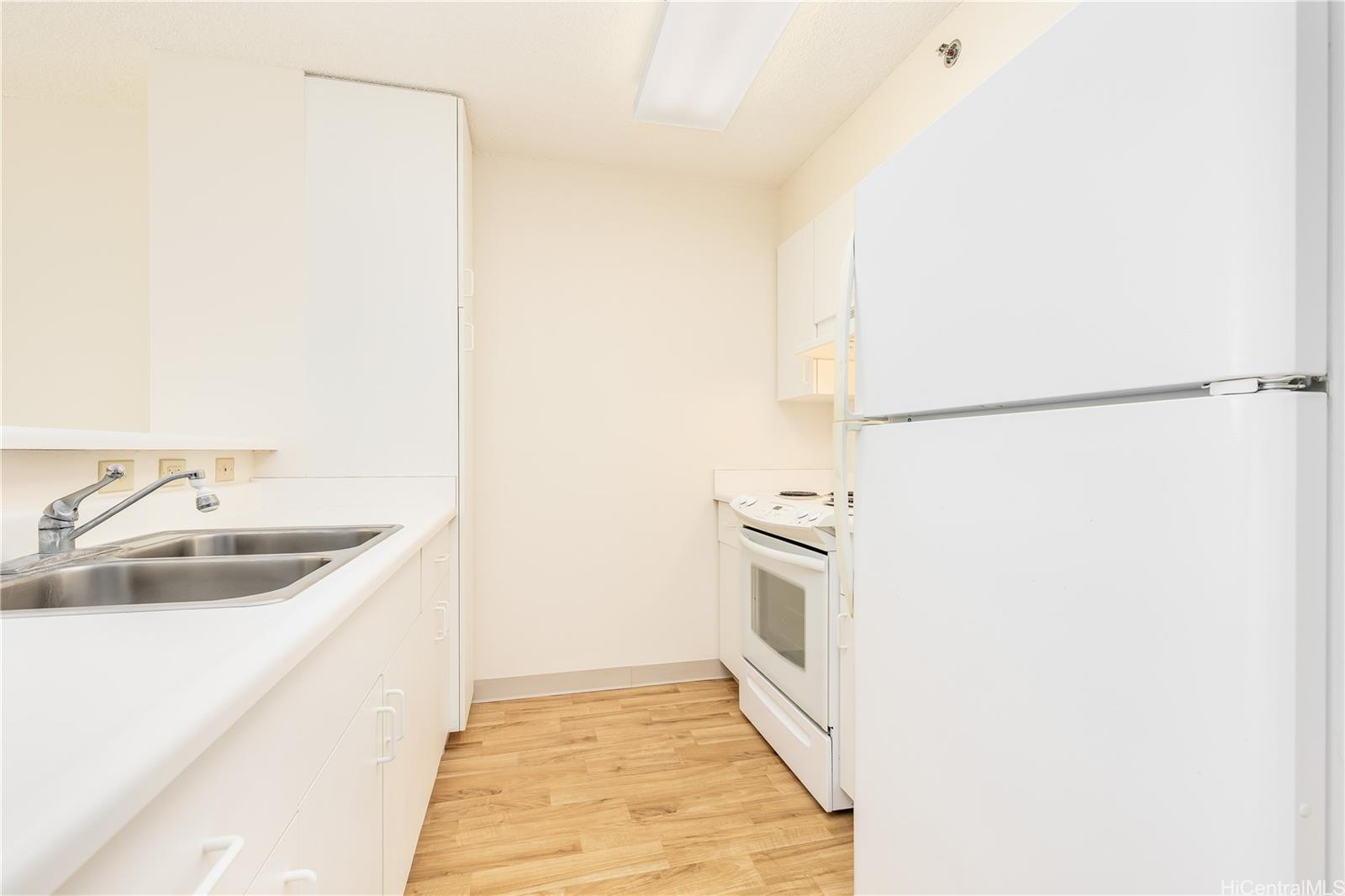 Country Club Village 6 condo # 504, Honolulu, Hawaii - photo 14 of 20