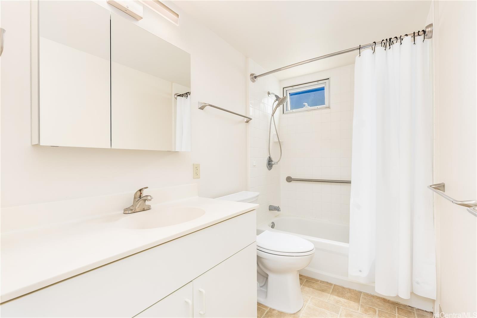 Country Club Village 6 condo # 504, Honolulu, Hawaii - photo 15 of 20