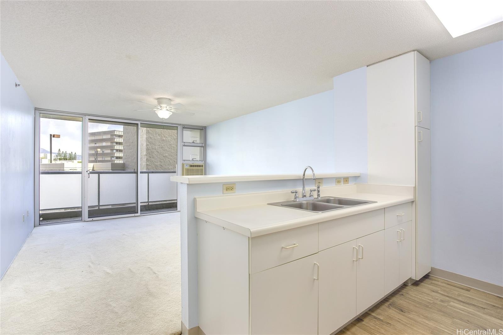 Country Club Village 6 condo # 810, Honolulu, Hawaii - photo 10 of 13