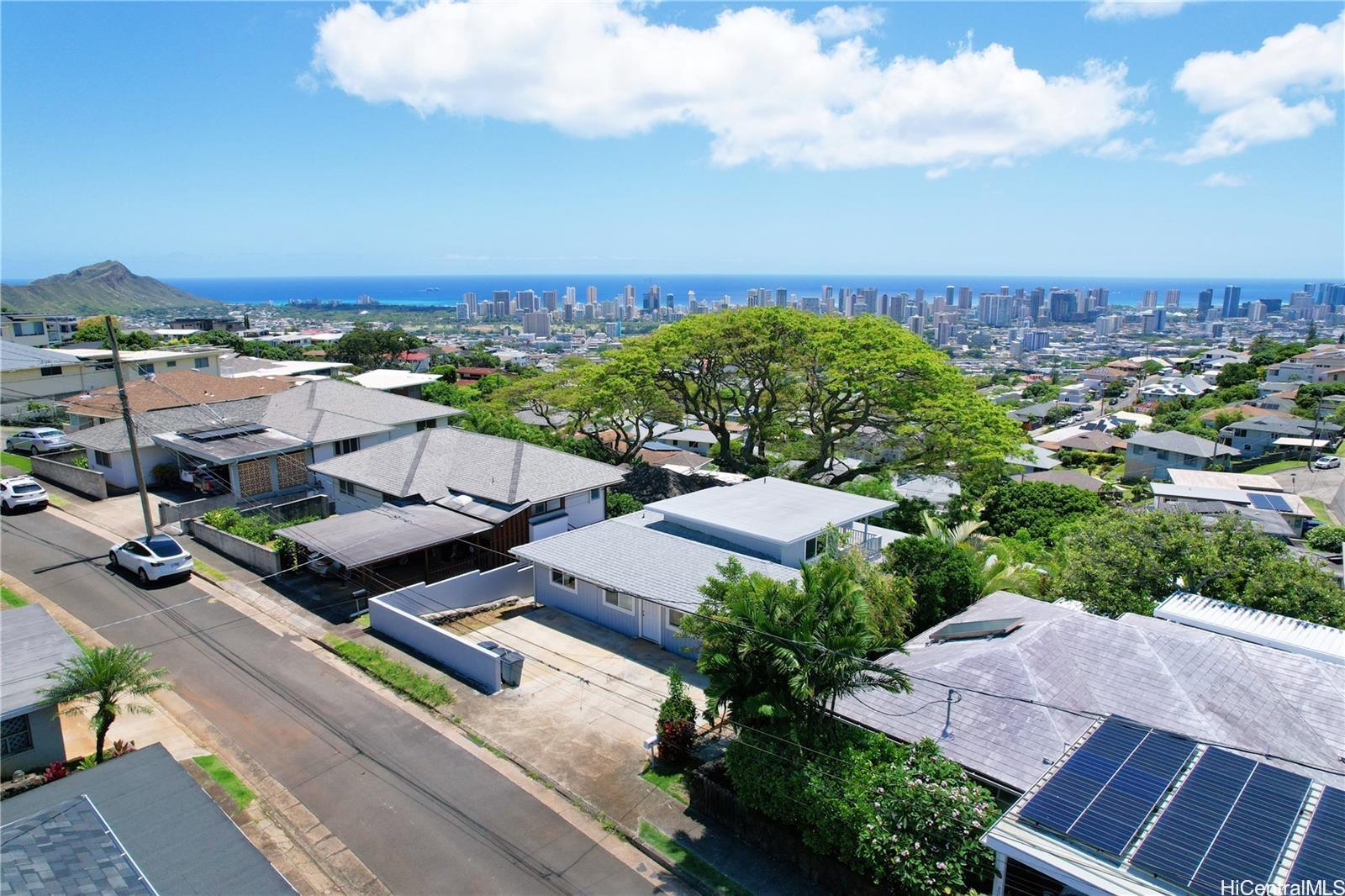 3015  Alencastre Place St. Louis, Diamond Head home - photo 2 of 23
