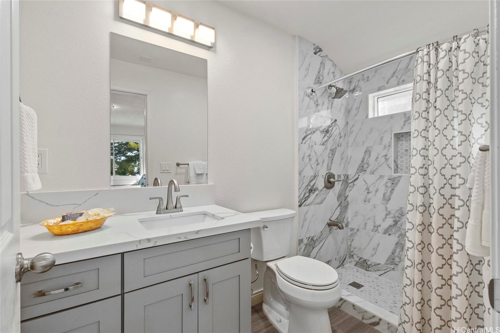 3015  Alencastre Place St. Louis, Diamond Head home - photo 6 of 25