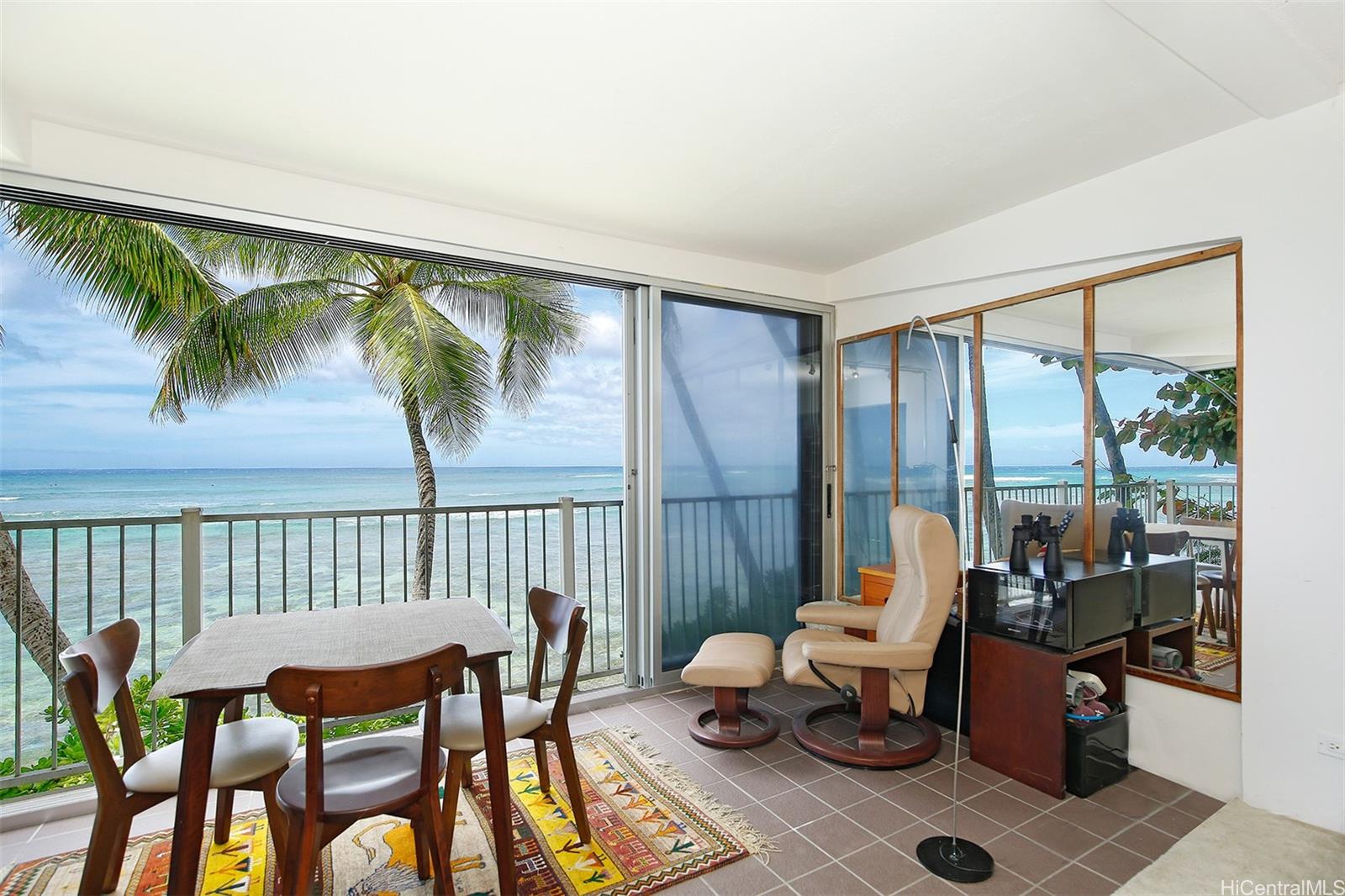 Oceanside Manor condo # 201, Honolulu, Hawaii - photo 2 of 25