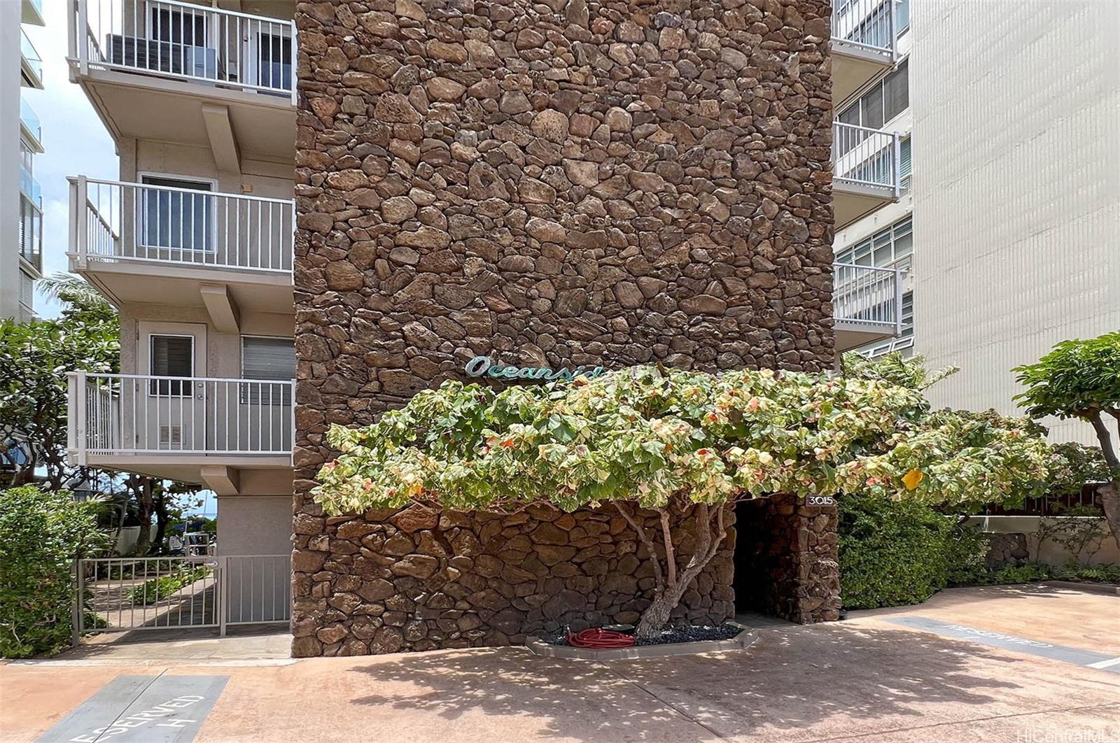 Oceanside Manor condo # 201, Honolulu, Hawaii - photo 23 of 25