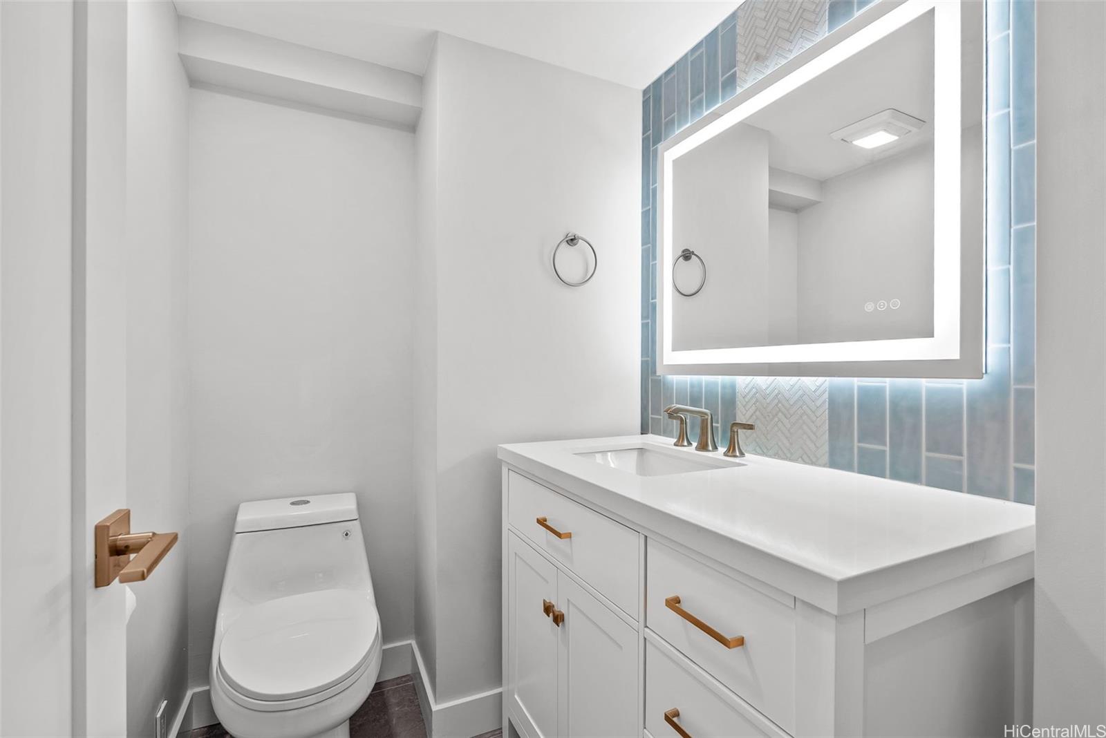 Oceanside Manor condo # 201, Honolulu, Hawaii - photo 20 of 25