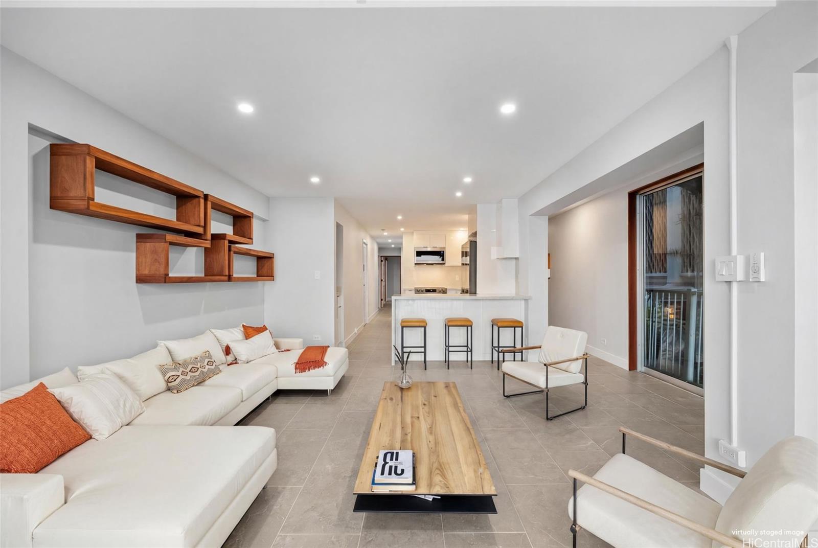 Oceanside Manor condo # 201, Honolulu, Hawaii - photo 4 of 25