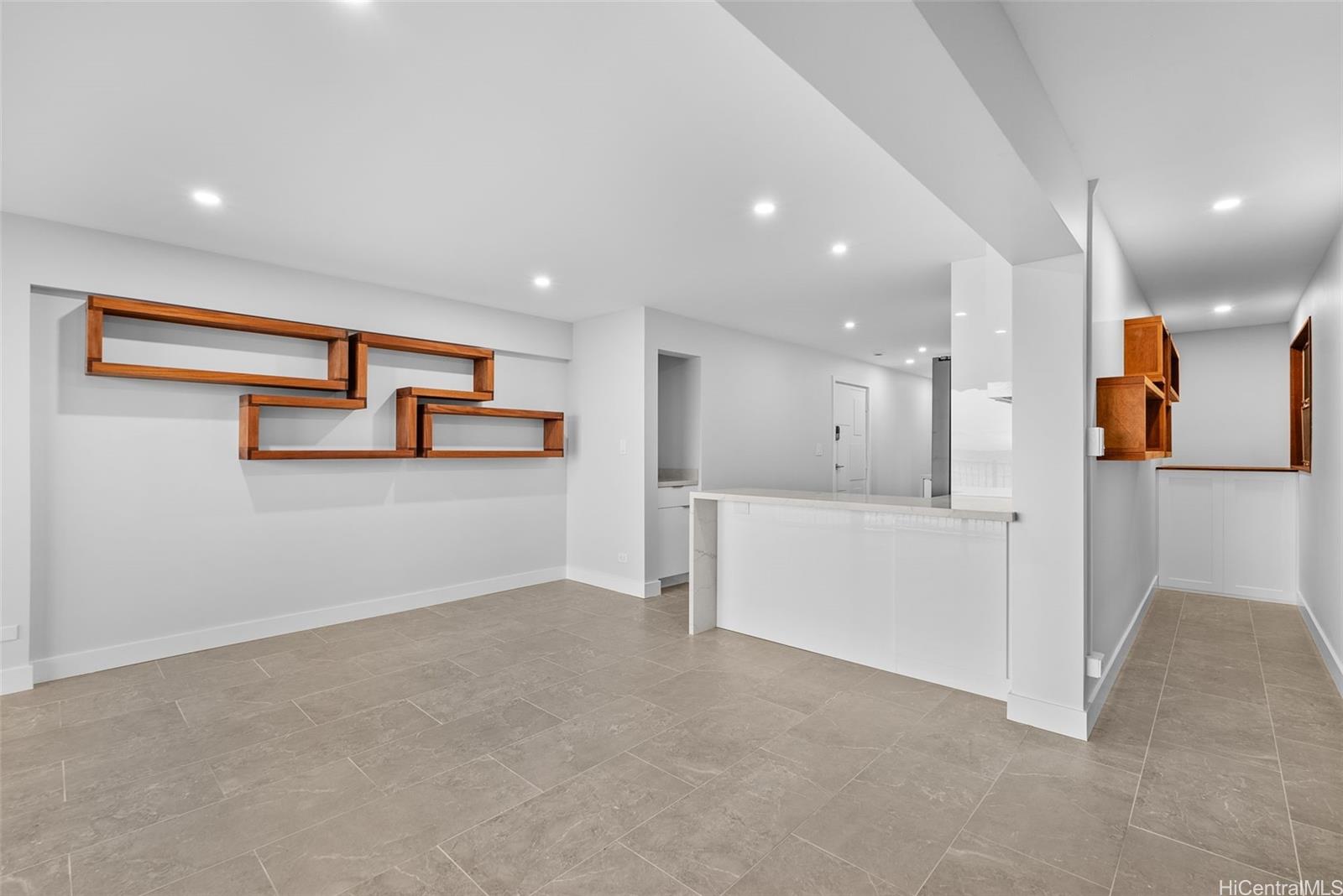 Oceanside Manor condo # 201, Honolulu, Hawaii - photo 8 of 25